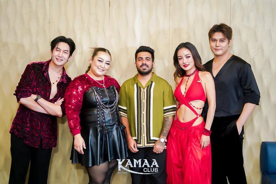 Group of guests posing together at Kamaa Club Pattaya